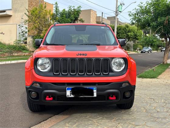 JEEP RENEGADE 2.0 16V TURBO DIESEL TRAILHAWK 4P 4X4 AUTOMÁTICO JEEP RENEGADE 2.0 16V TURBO DIESEL TRAILHAWK 4P 4X4 AUTOMÁTICO
